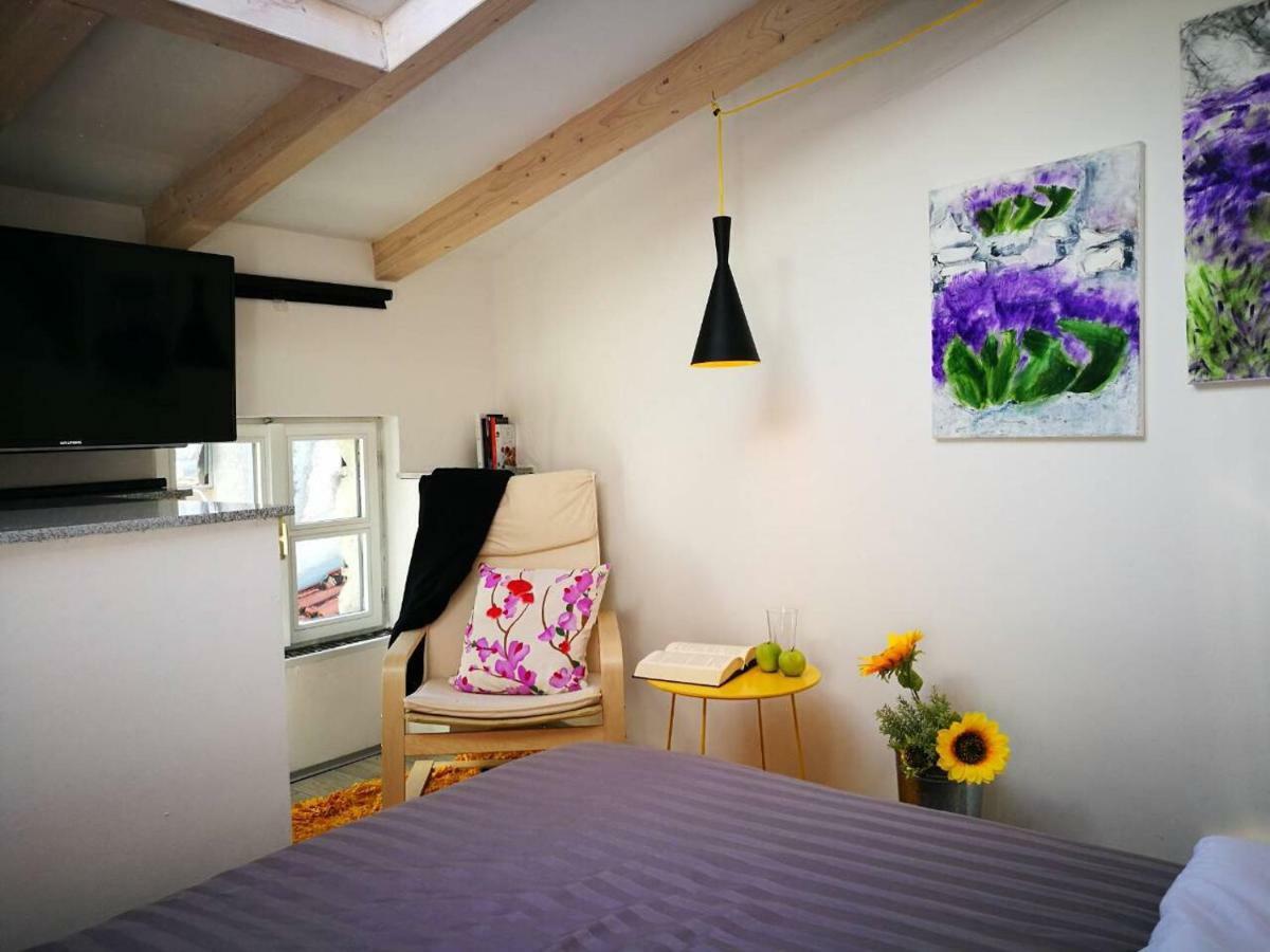 Cres Art Studio Kuning Apartment Εξωτερικό φωτογραφία