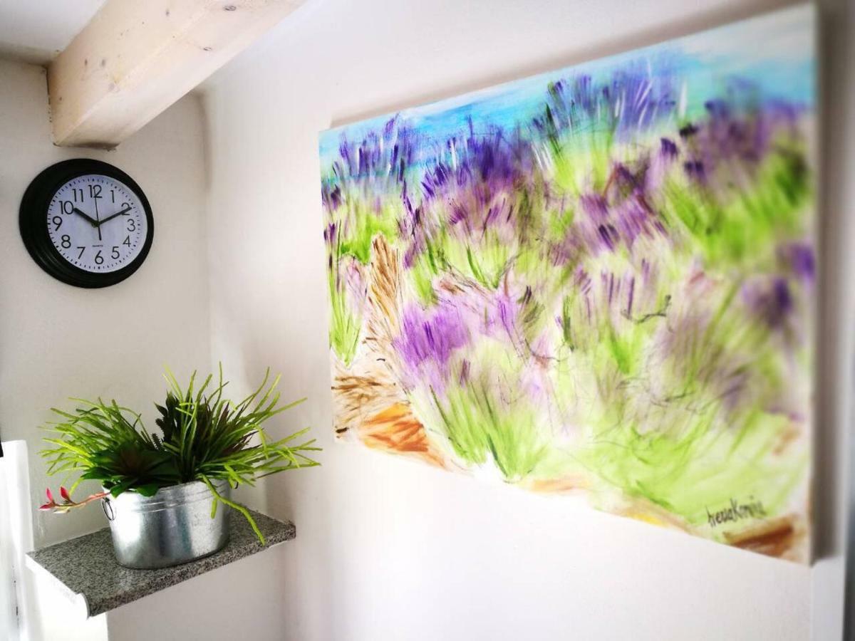 Cres Art Studio Kuning Apartment Εξωτερικό φωτογραφία