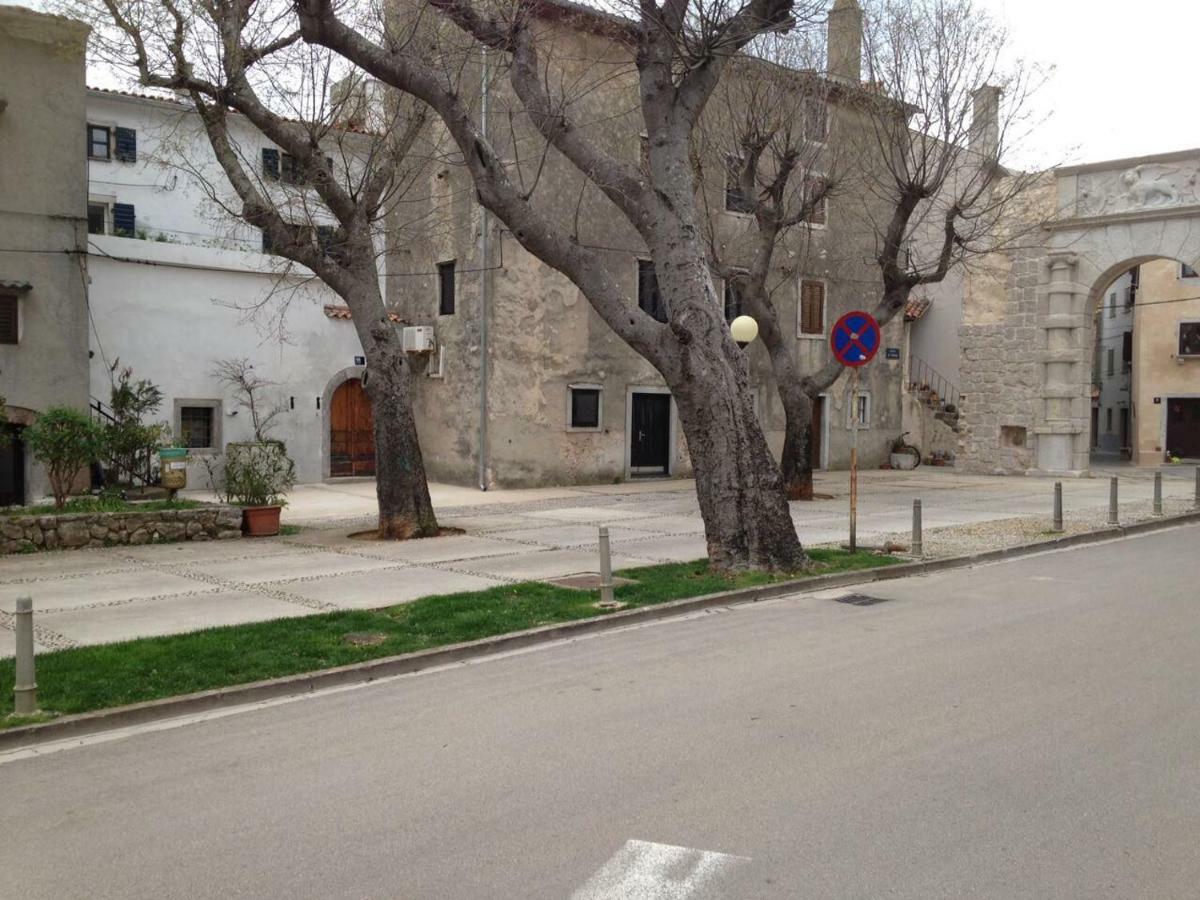 Cres Art Studio Kuning Apartment Εξωτερικό φωτογραφία