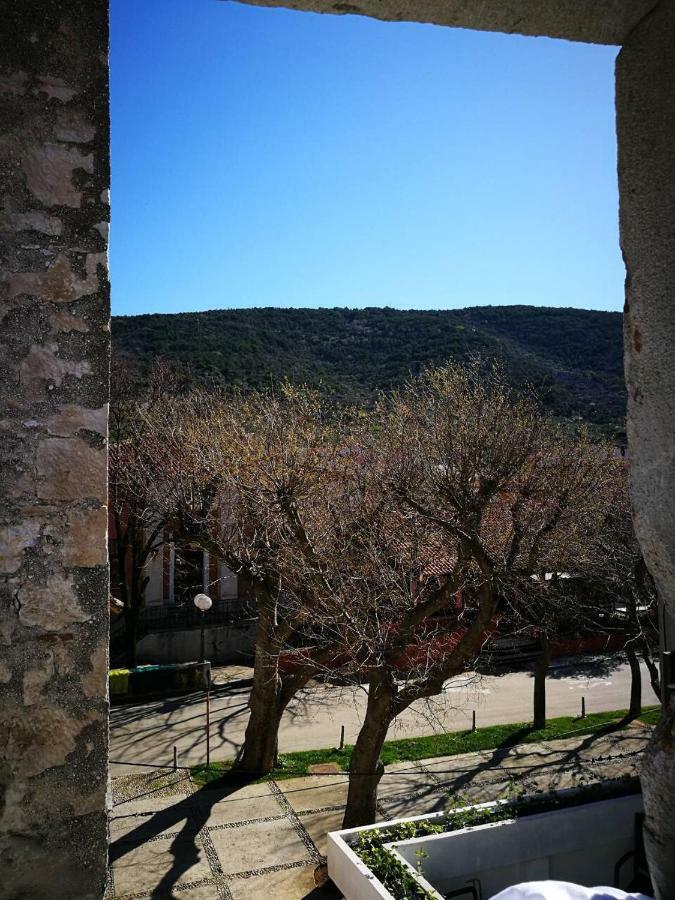Cres Art Studio Kuning Apartment Εξωτερικό φωτογραφία