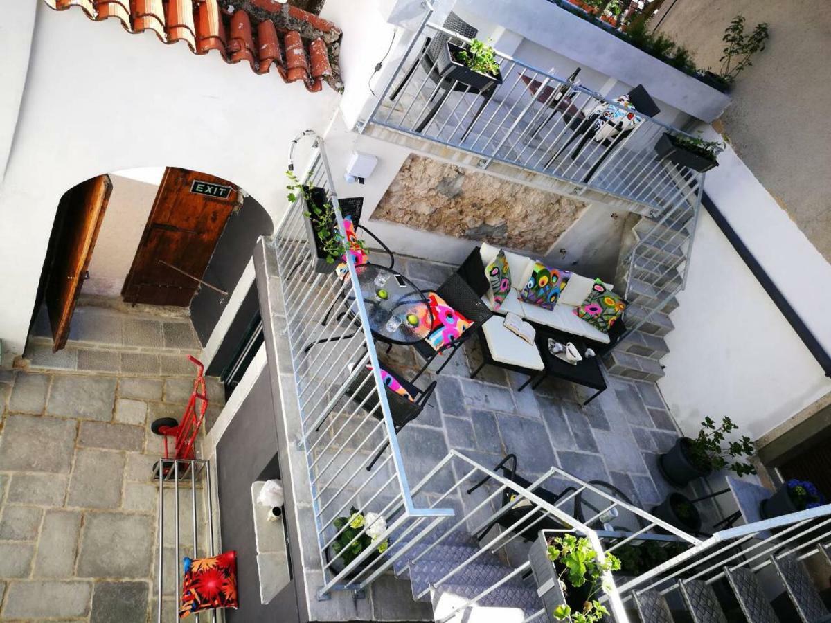 Cres Art Studio Kuning Apartment Εξωτερικό φωτογραφία